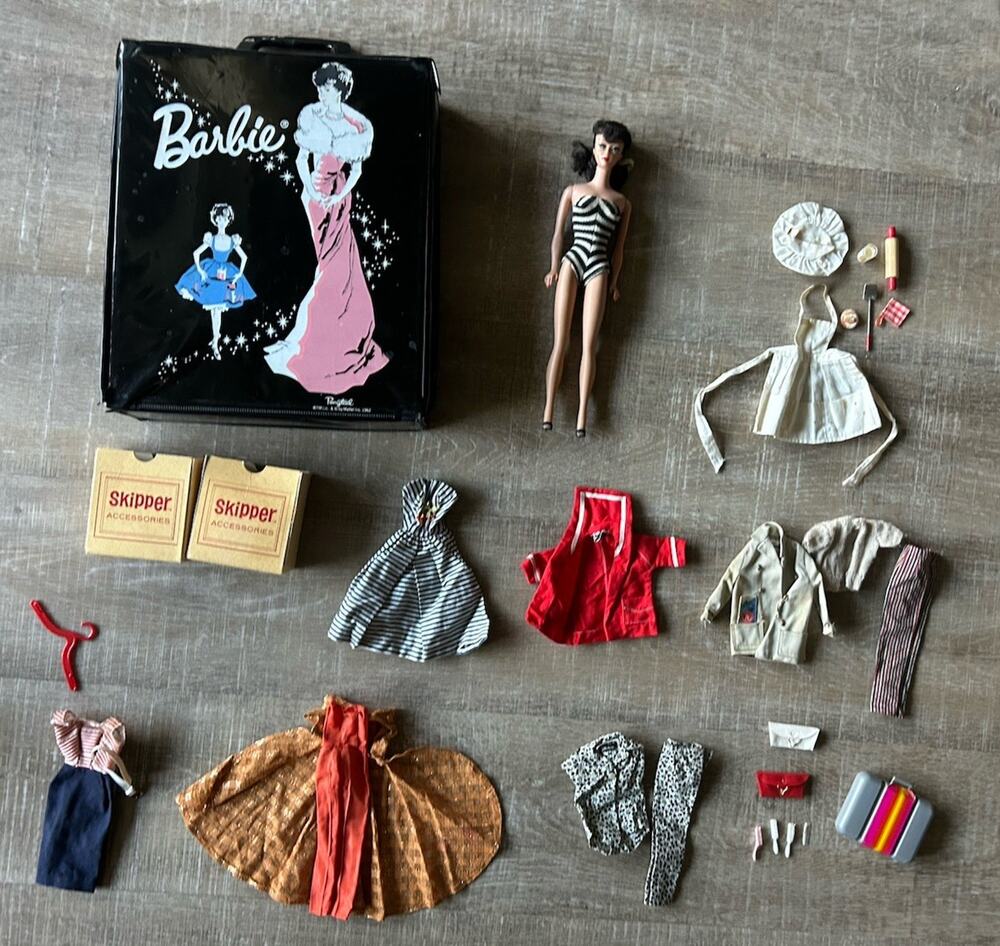 Vintage 1961 Bubble Cut Barbie Doll Case Clothes Accessories Huge Lot 1960s